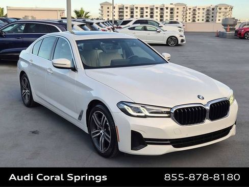 Used 2021 BMW 530e w/ Premium Package image 8