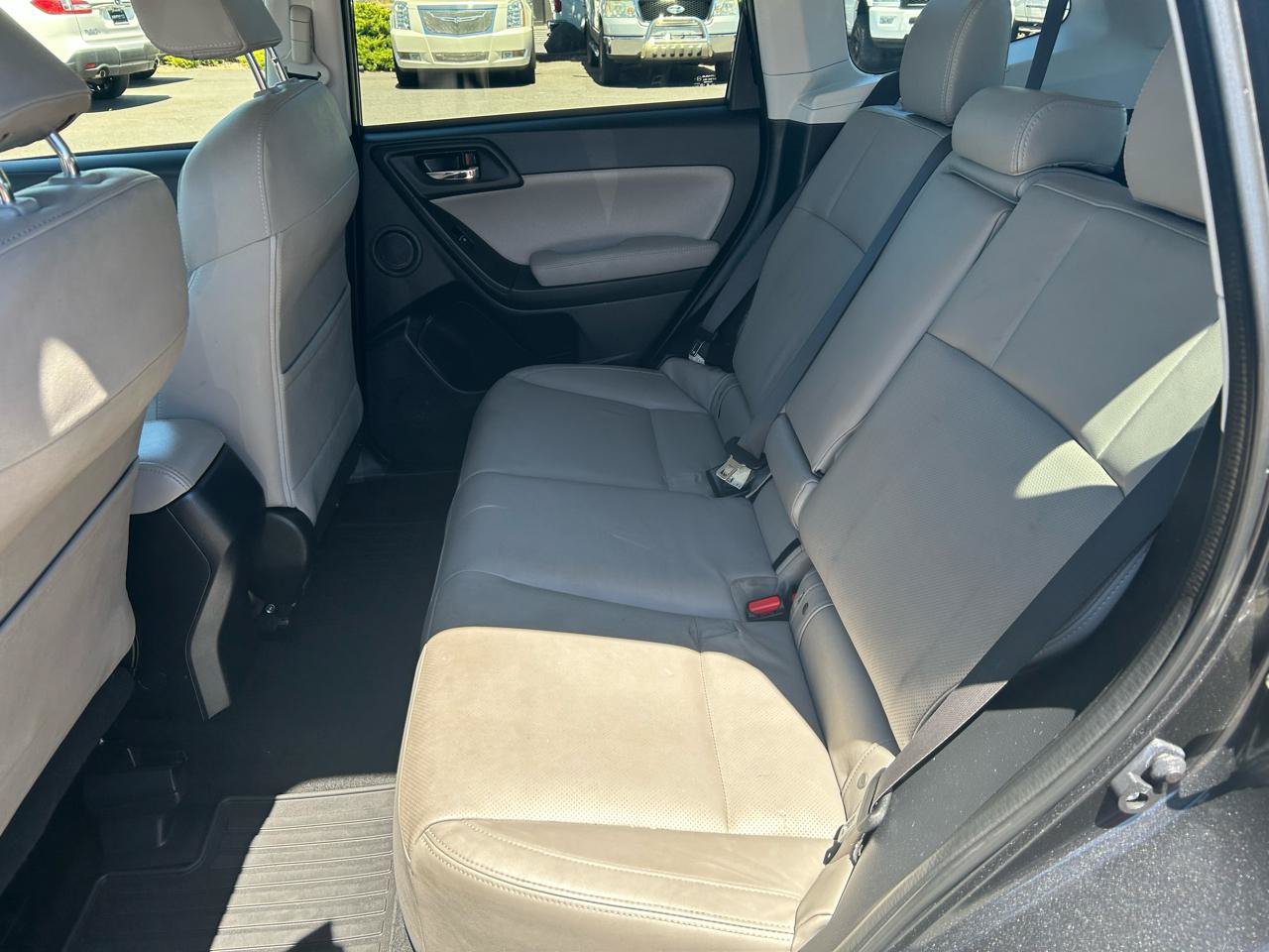 Used 2017 Subaru Forester 2.5i Limited AWD/4WD image 8
