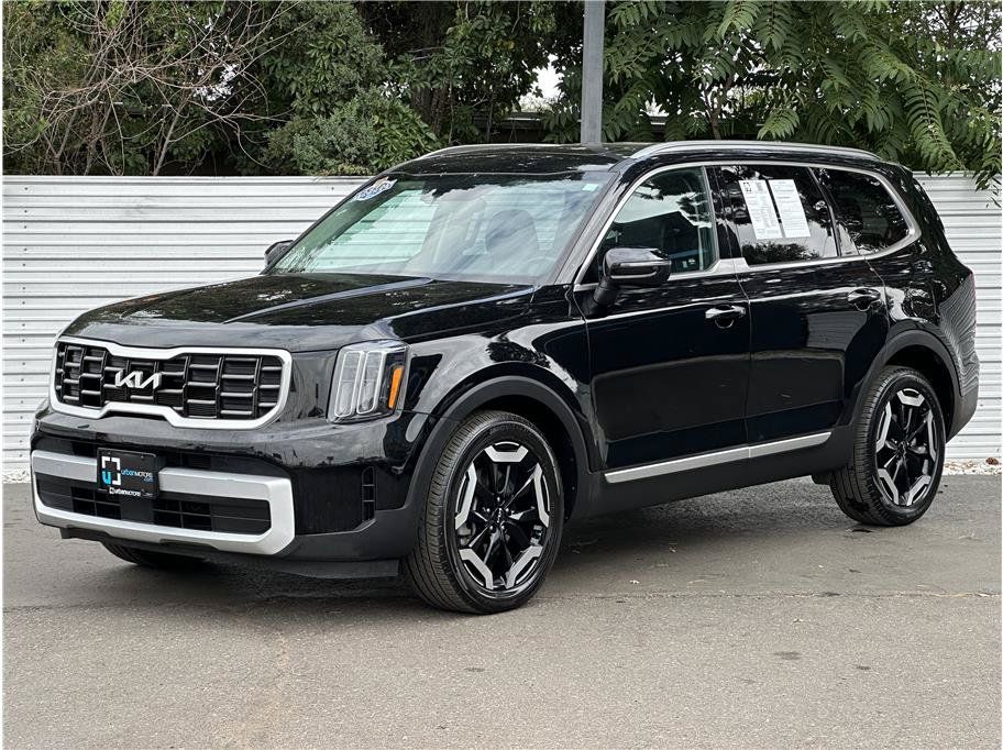 Used 2025 Kia Telluride S AWD/4WD image 6