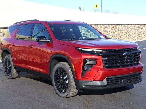 New 2026 Chevrolet Traverse LT image 10