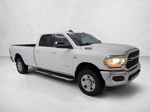 Used 2022 RAM 2500 Big Horn AWD/4WD image 3
