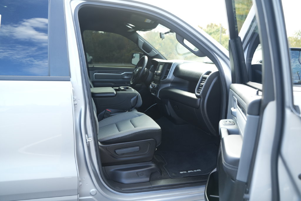 Used 2022 RAM 1500 Big Horn AWD/4WD image 18