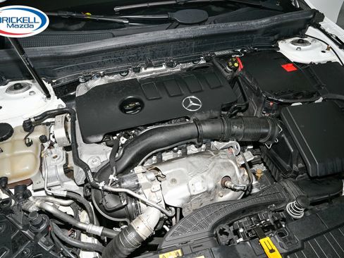 Used 2022 Mercedes-Benz GLB 250 image 38