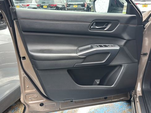 Used 2023 Nissan Pathfinder Rock Creek AWD/4WD image 15