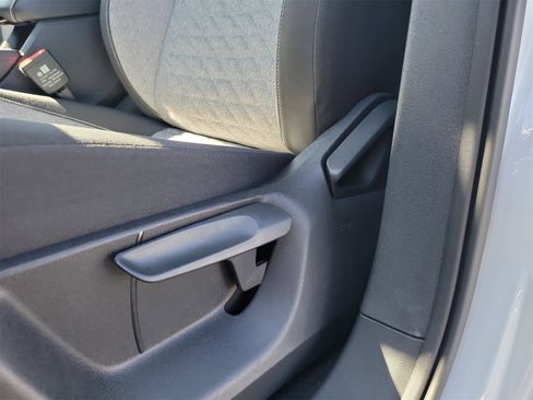 Used 2025 Volkswagen Tiguan S image 19