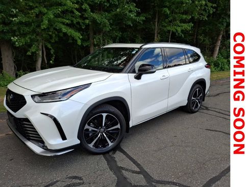 Used 2021 Toyota Highlander XSE AWD/4WD image 1