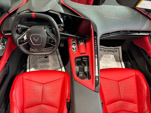 Used 2025 Chevrolet Corvette Stingray Preferred Cpe w/ Z51 Performance Package image 18