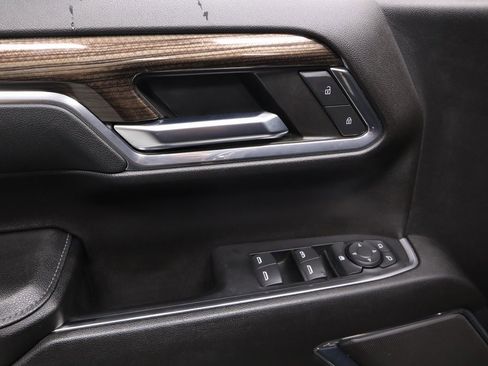 Used 2024 Chevrolet Silverado 1500 LT image 23