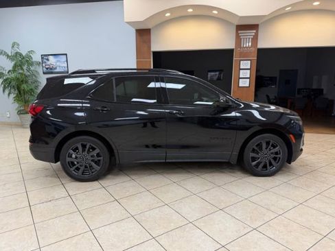 Used 2023 Chevrolet Equinox RS FWD image 9