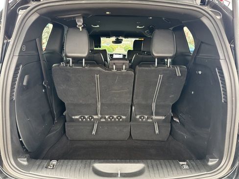 Used 2025 Chrysler Pacifica Select image 26