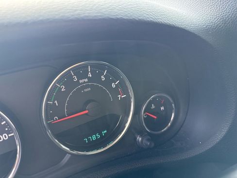 Used 2017 Jeep Wrangler Unlimited Sport AWD/4WD image 4