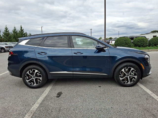 Used 2025 Kia Sportage EX w/ EX Premium Package AWD/4WD image 7