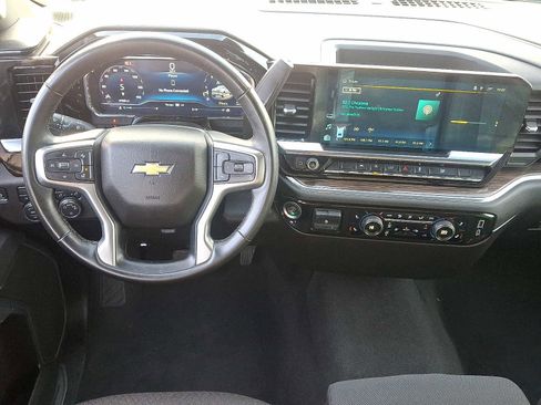Used 2025 Chevrolet Silverado 1500 LT image 12
