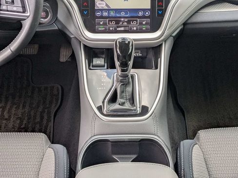 Certified 2025 Subaru Outback Premium AWD/4WD image 18