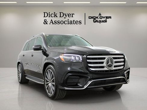 Used 2026 Mercedes-Benz GLS 580 4MATIC image 8