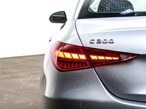 Used 2022 Mercedes-Benz C 300 Sedan image 16