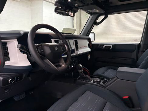 New 2026 Ford Bronco Heritage Edition image 6