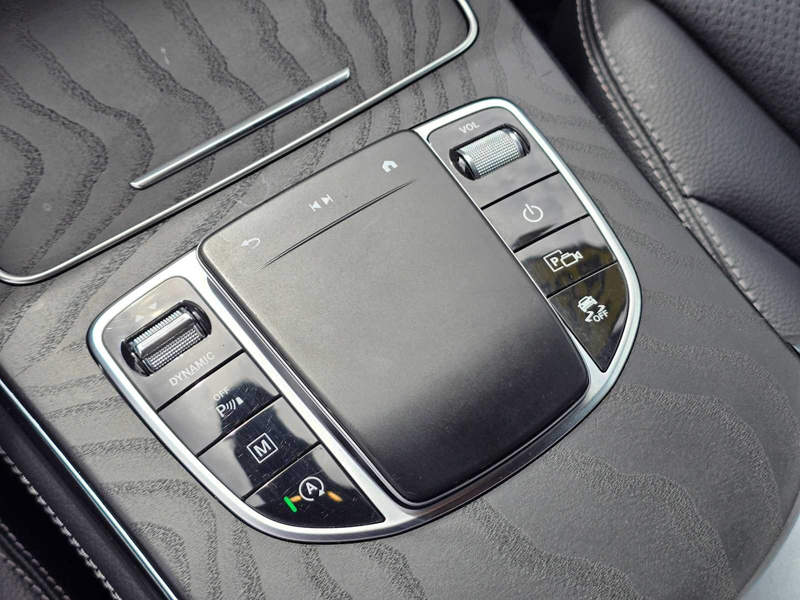 Used 2021 Mercedes-Benz GLC 300 4MATIC image 34