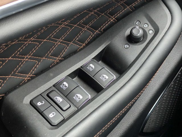 Certified 2025 Jeep Grand Cherokee Summit AWD/4WD image 25