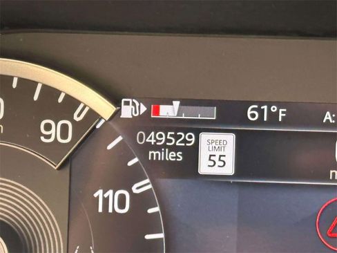 Used 2023 Land Rover Defender 110 X-Dynamic SE image 29