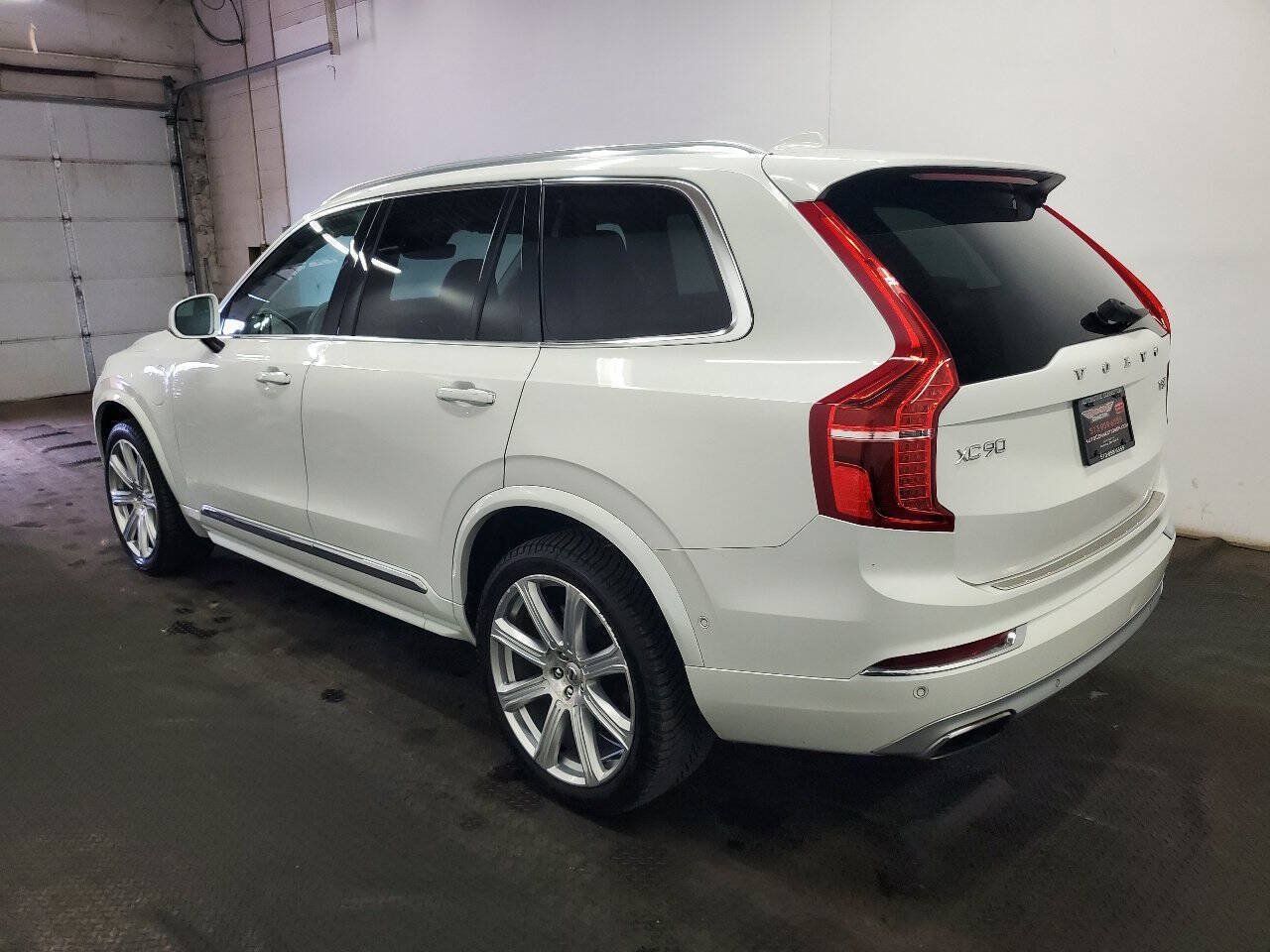 Used 2017 Volvo XC90 T8 Inscription w/ Vision Package AWD/4WD image 5