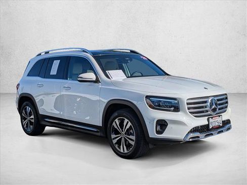 Certified 2025 Mercedes-Benz GLB 250 image 3