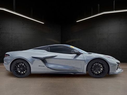 Used 2024 Chevrolet Corvette Z06 w/ Battery Protection Package RWD image 8