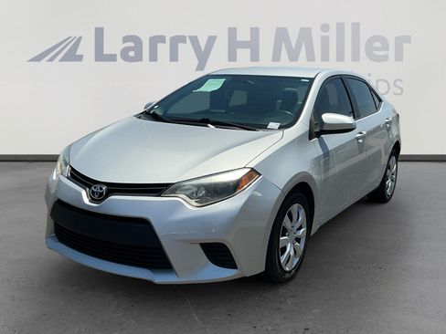Used 2014 Toyota Corolla LE FWD image 1