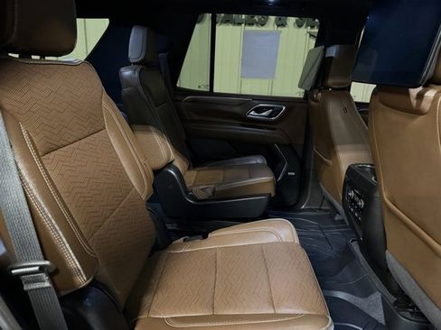 Used 2023 Chevrolet Tahoe High Country w/ LPO, Illumination Package image 29