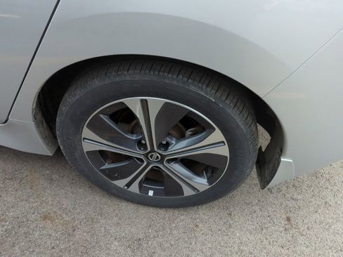 Used 2020 Nissan Leaf SL Plus image 5