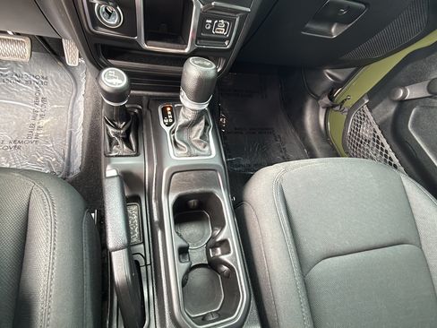 Used 2021 Jeep Wrangler Unlimited Sport AWD/4WD image 28
