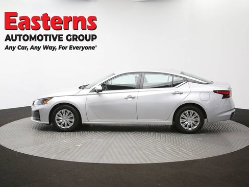 Used 2023 Nissan Altima 2.5 S FWD image 58
