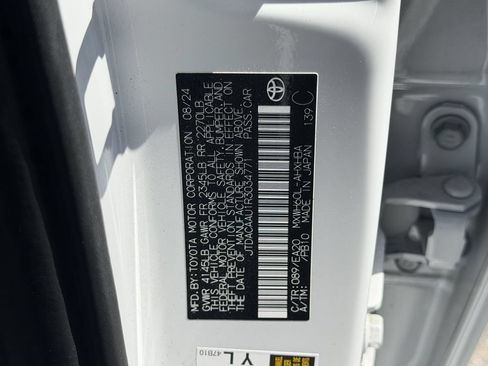 Certified 2024 Toyota Prius Limited w/ Limited Premium Package FWD image 13