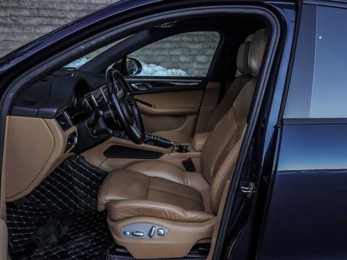 Used 2017 Porsche Macan image 23