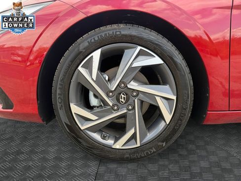 Used 2025 Hyundai Elantra SEL FWD image 20