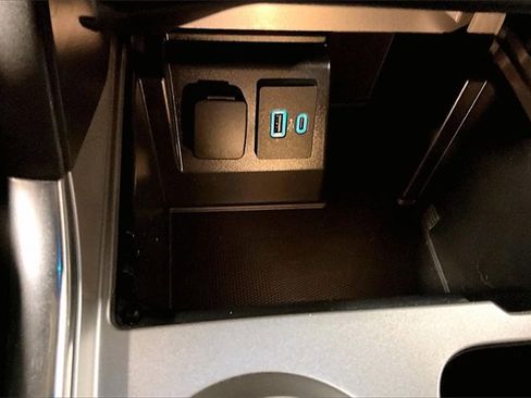 Used 2020 Ford Explorer Platinum w/ Premium Technology Package image 25