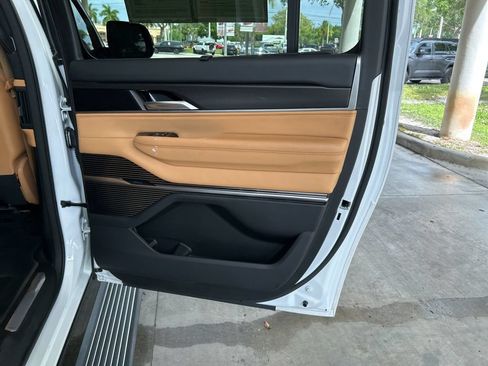 Used 2025 Jeep Grand Wagoneer L Series III w/ Rear Seat Video Group 1 AWD/4WD image 51
