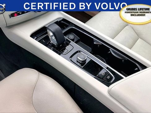 Used 2024 Volvo XC60 B5 Plus w/ Protection Package Premier image 18