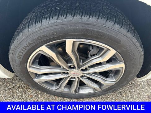 Used 2020 GMC Terrain Denali w/ Denali Premium Package FWD image 11