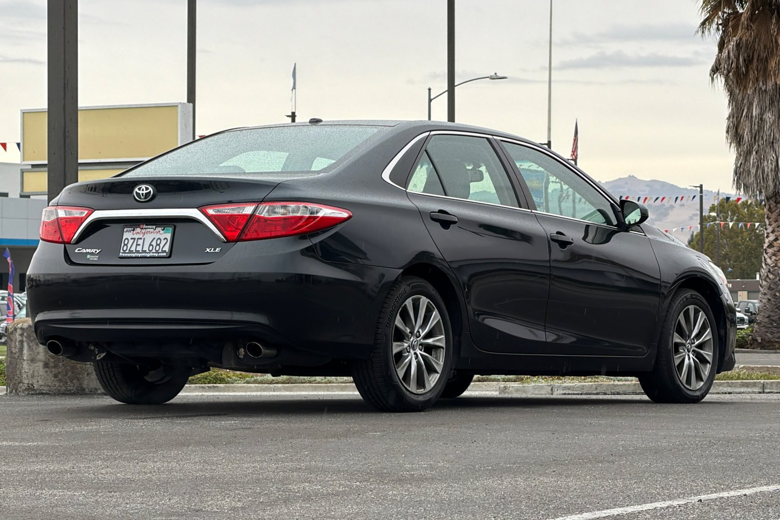 Used 2015 Toyota Camry XLE FWD image 4