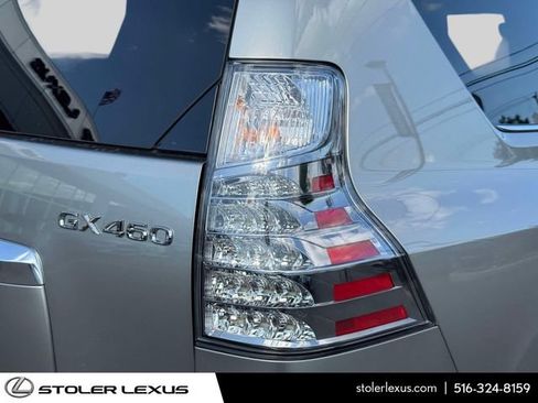 Used 2023 Lexus GX 460 Premium w/ Premium Package AWD/4WD image 12