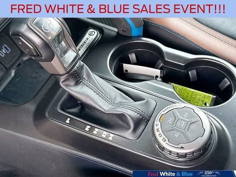 Used 2022 Ford Bronco Outer Banks AWD/4WD image 17