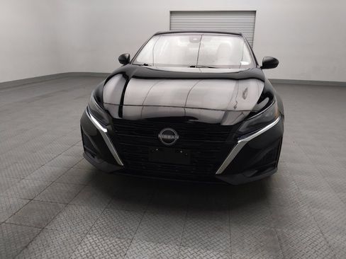 Used 2024 Nissan Altima 2.5 SV FWD image 15