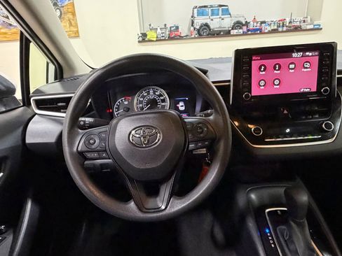 Used 2021 Toyota Corolla LE w/ Carpet Mat Package (TMS) image 47