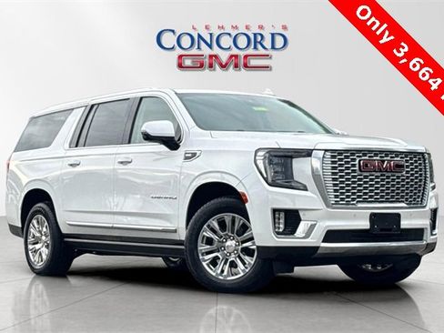 Used 2023 GMC Yukon XL Denali image 1
