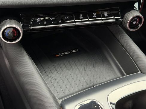 New 2026 Chevrolet Equinox EV RS image 17