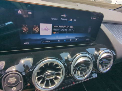 Certified 2025 Mercedes-Benz GLA 250 image 6