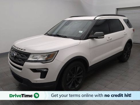 Used 2018 Ford Explorer XLT w/ Equipment Group 202A FWD image 1