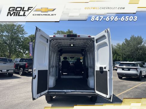 Used 2025 RAM ProMaster 2500 w/ Convenience Group FWD image 11