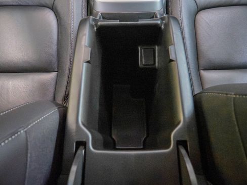 Used 2022 Chevrolet Colorado LT w/ Redline Special Edition image 29